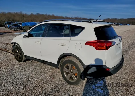 2015 Toyota Rav4 Xle z USA, uszkodzony, nr VIN 2T3RFREV9FW308075
